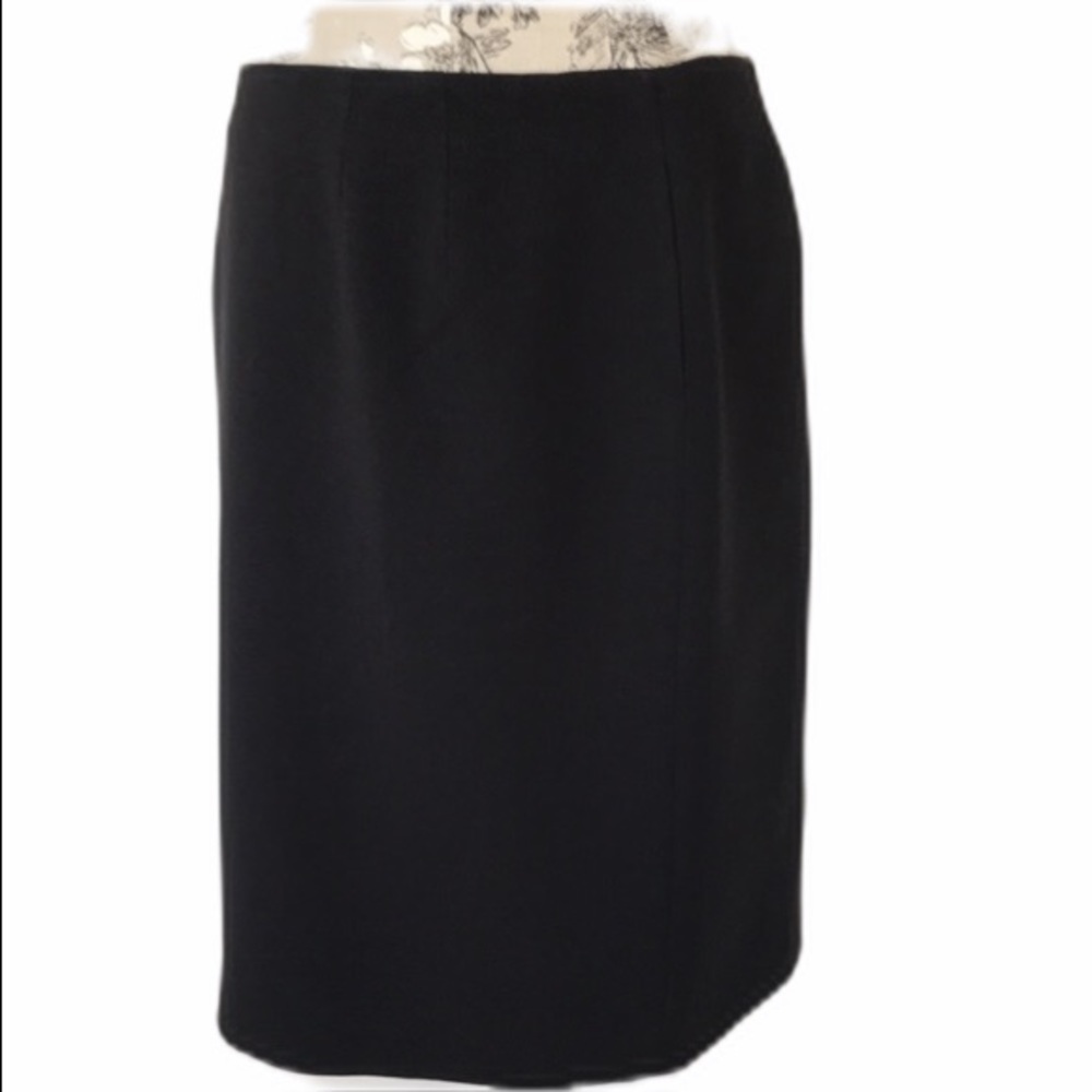 𝅺larry Levine Black Skirt 18